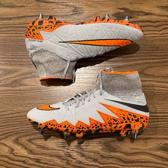 Men’s Size 8.5 Nike Hypervenom Phantom II 2 SG-Pro ACC Soccer Cleats 747489-080